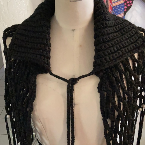 Unique knitted style wrap with faux pearl details - Picture 6 of 6